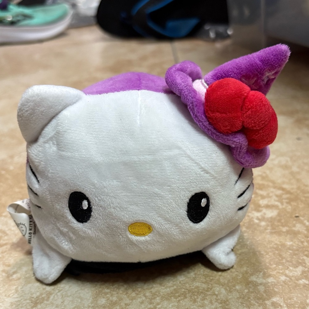 Hello Kitty Halloween Exclusive Reversible Small Plush Toy